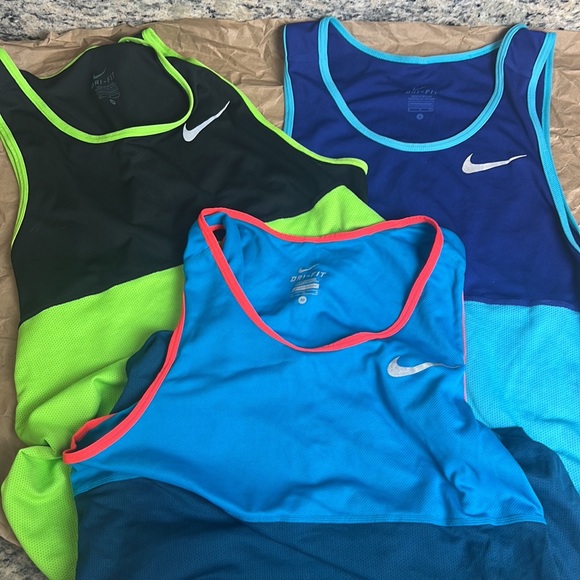 2 Nike running tank top singlet - Picture 4 of 7
